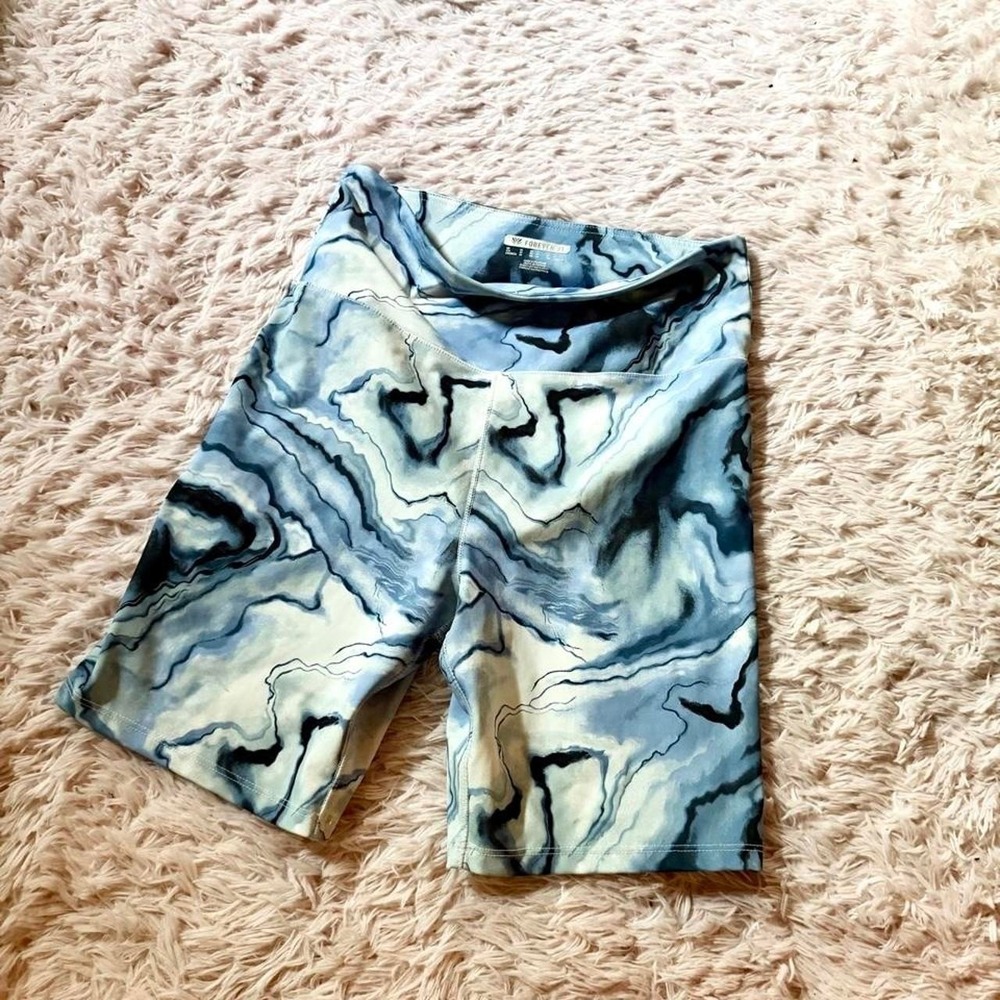 Marbled Pastel Casual Athletic Workout Shorts Womens M Yoga Fitness Gym Fit Walk